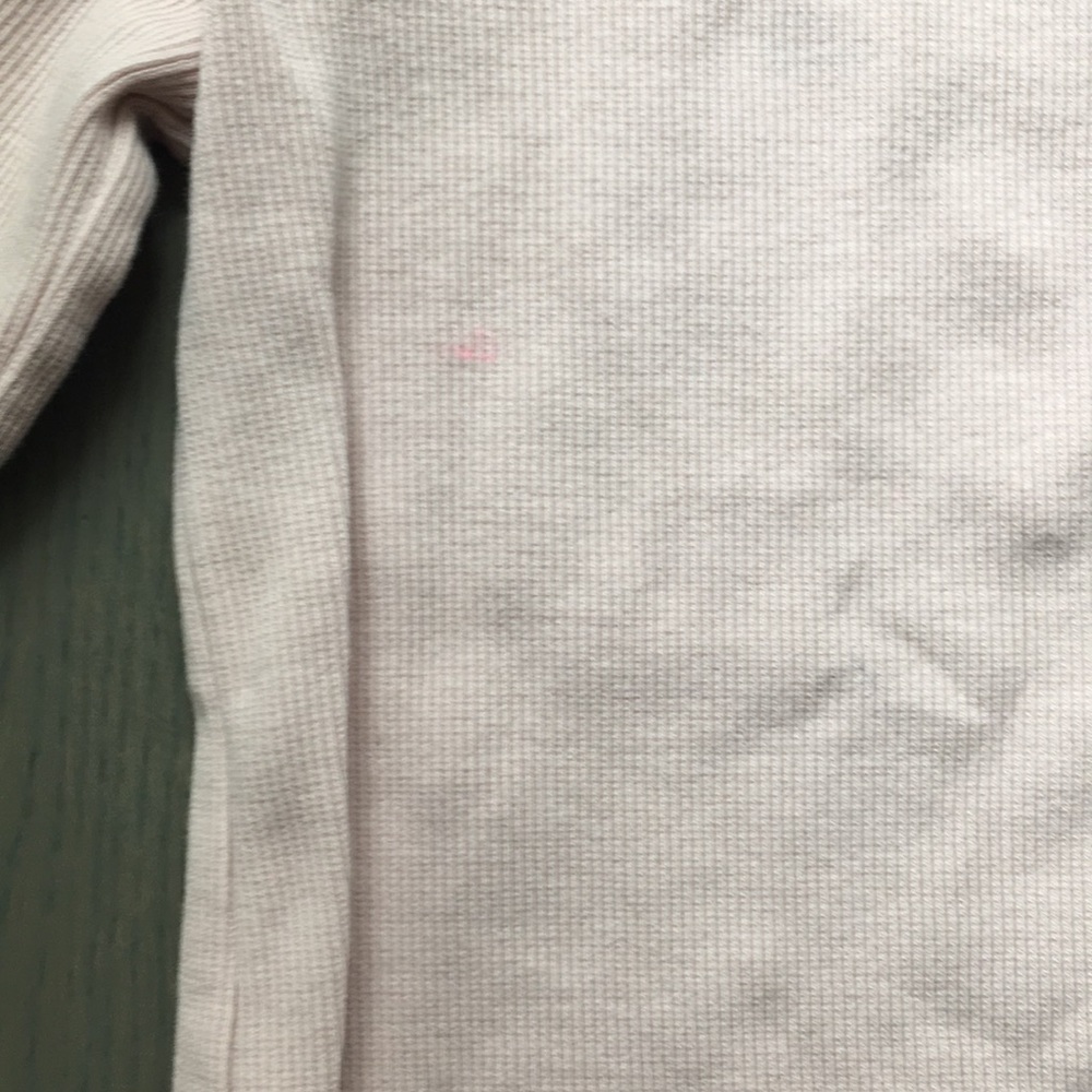 Gymboree tops size 18/24m - Picture 2 of 2